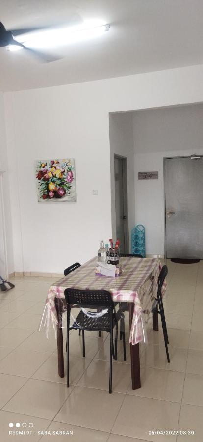 D'Zara Homestay Sepang Exterior foto